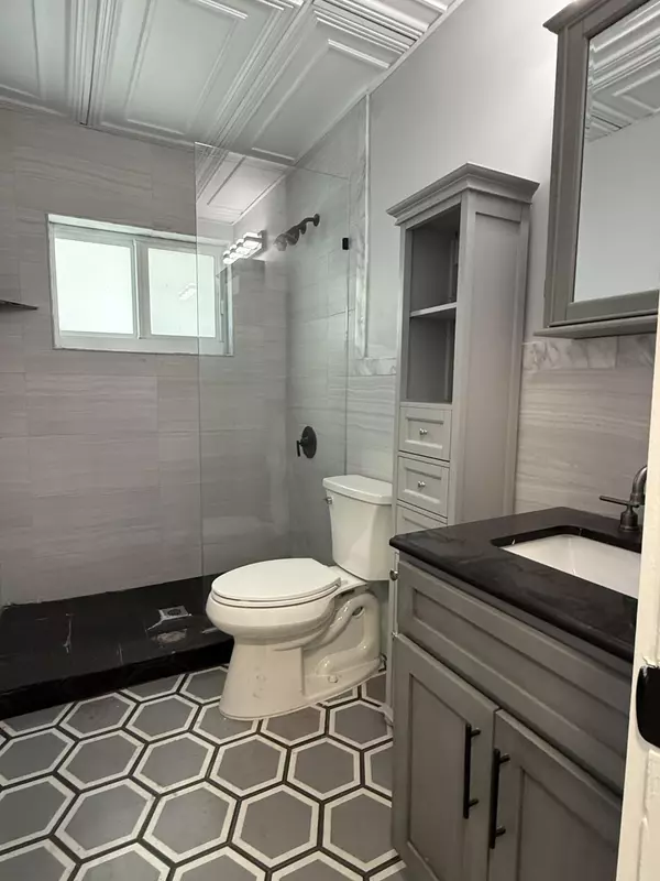 Dania Beach, FL 33004,5121 SW 43 Ter TER