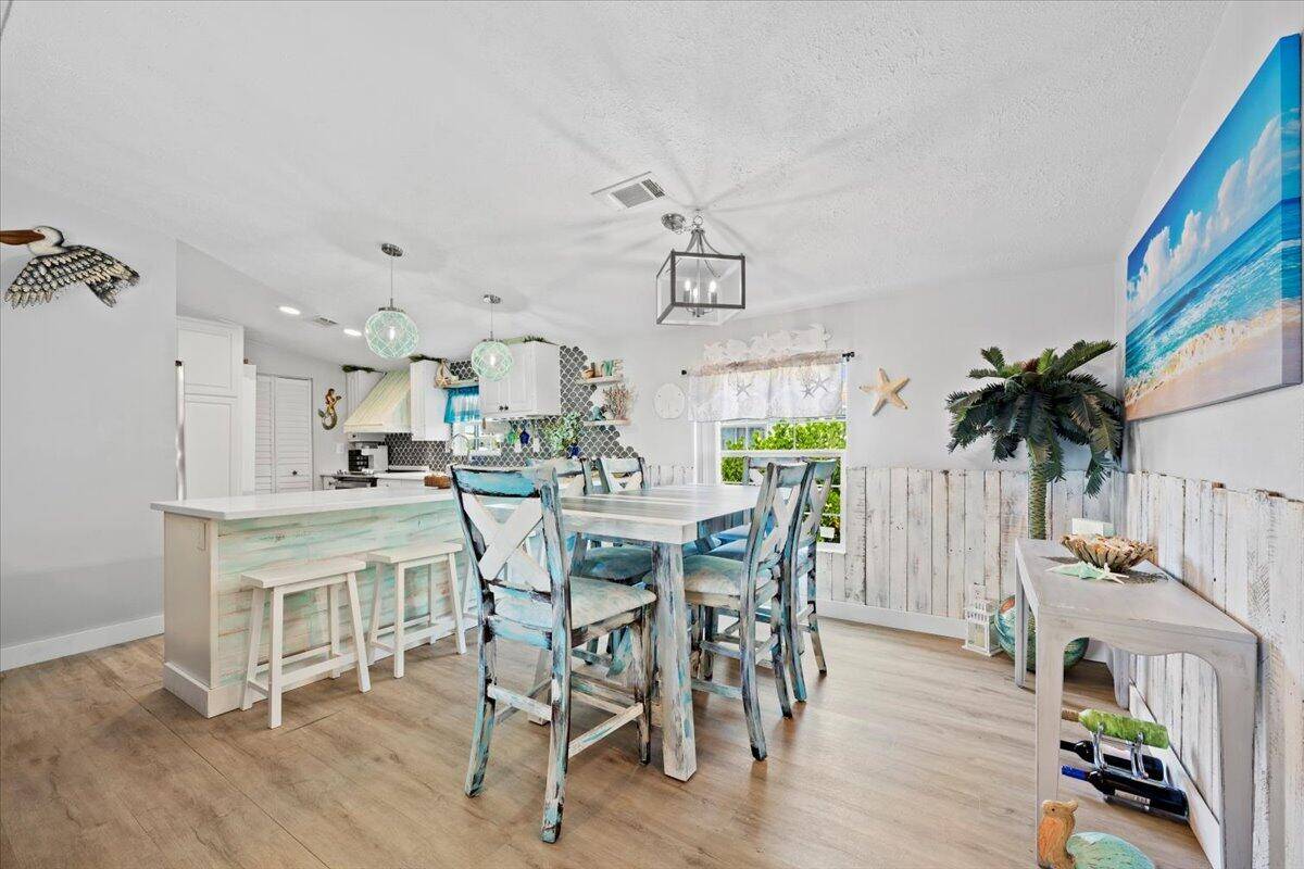 7369 SE Eagle AVE, Hobe Sound, FL 33455