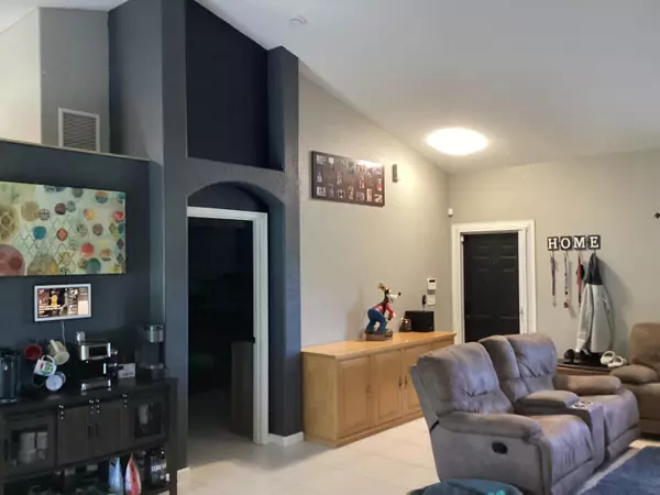 Okeechobee, FL 34974,3834 SE 12th DR