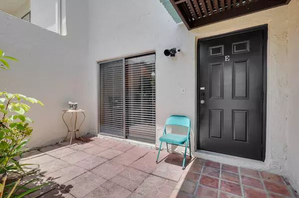Boca Raton, FL 33433,21207 Lago CIR E