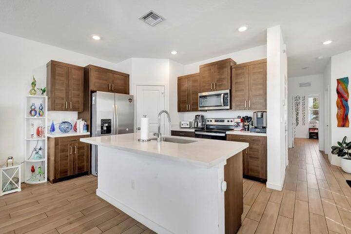 Lake Worth, FL 33467,8606 Via Mar Rosso