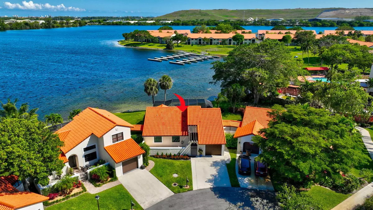 Deerfield Beach, FL 33442,3 Independence CT