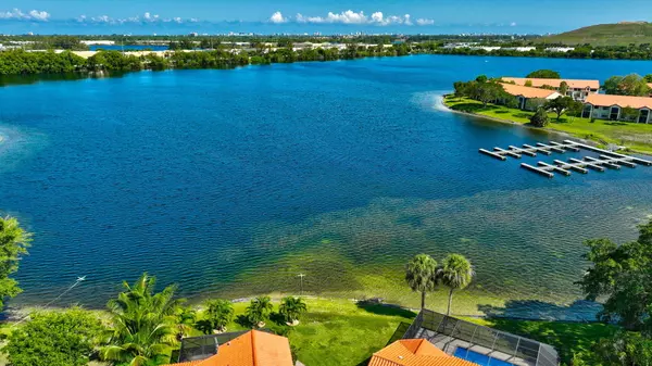 Deerfield Beach, FL 33442,3 Independence CT
