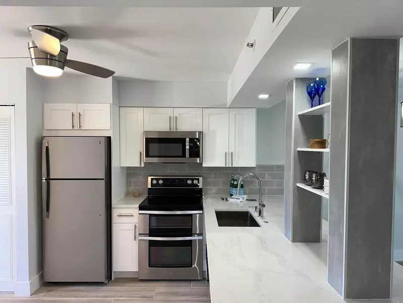 14527 Bonaire BLVD 306, Delray Beach, FL 33446