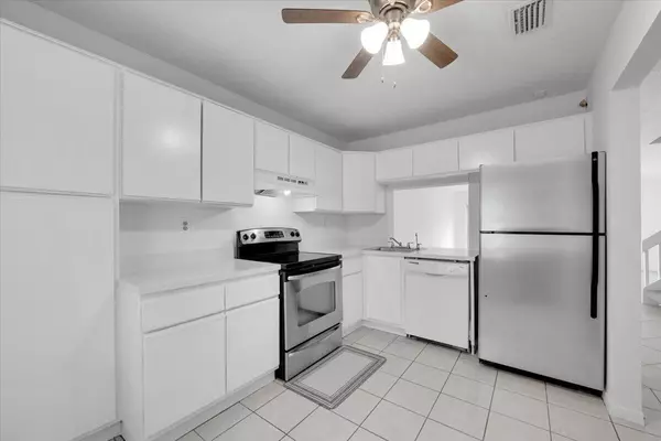 Lauderhill, FL 33351,4718 NW 82nd AVE 1706