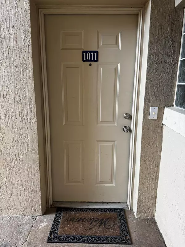 West Palm Beach, FL 33411,1103 Golden Lakes BLVD 1011