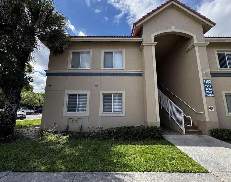 1103 Golden Lakes BLVD 1011, West Palm Beach, FL 33411