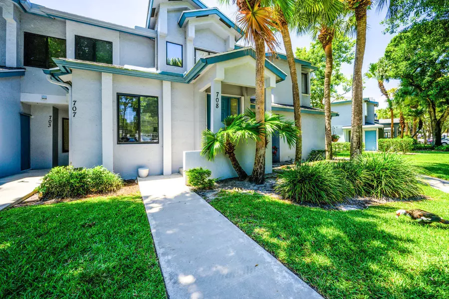 708 Harbour Pointe WAY, Greenacres, FL 33413