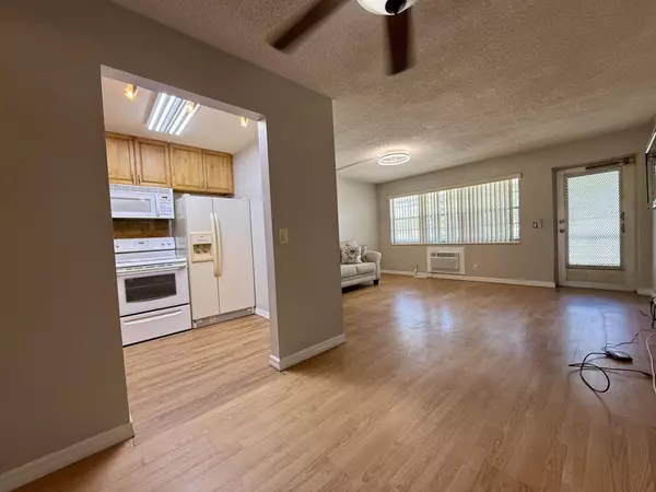 West Palm Beach, FL 33417,141 Northampton G