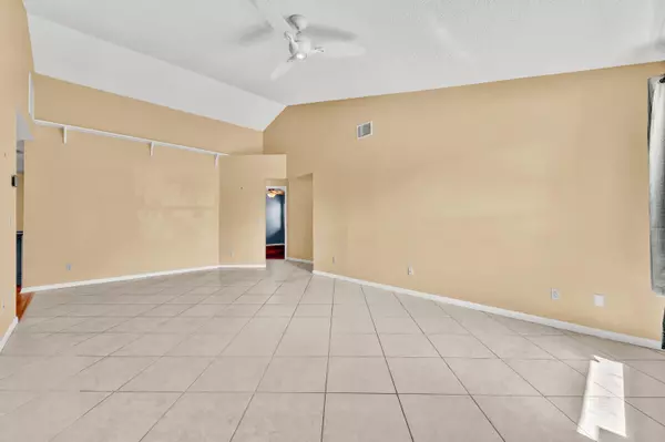 Stuart, FL 34997,5866 SE Wilsie DR