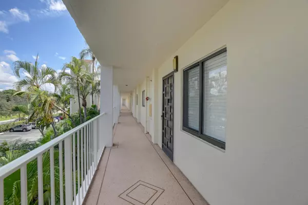 Delray Beach, FL 33446,7270 Ashford Place 307