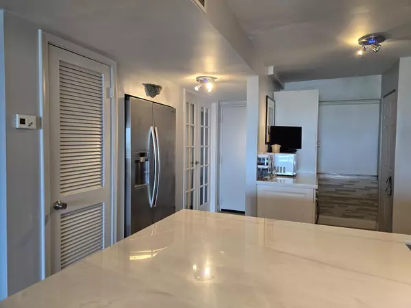 South Palm Beach, FL 33480,3581 S Ocean BLVD 7c