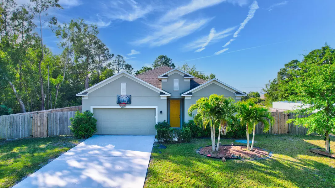 6163 NW Deville CIR, Port Saint Lucie, FL 34953