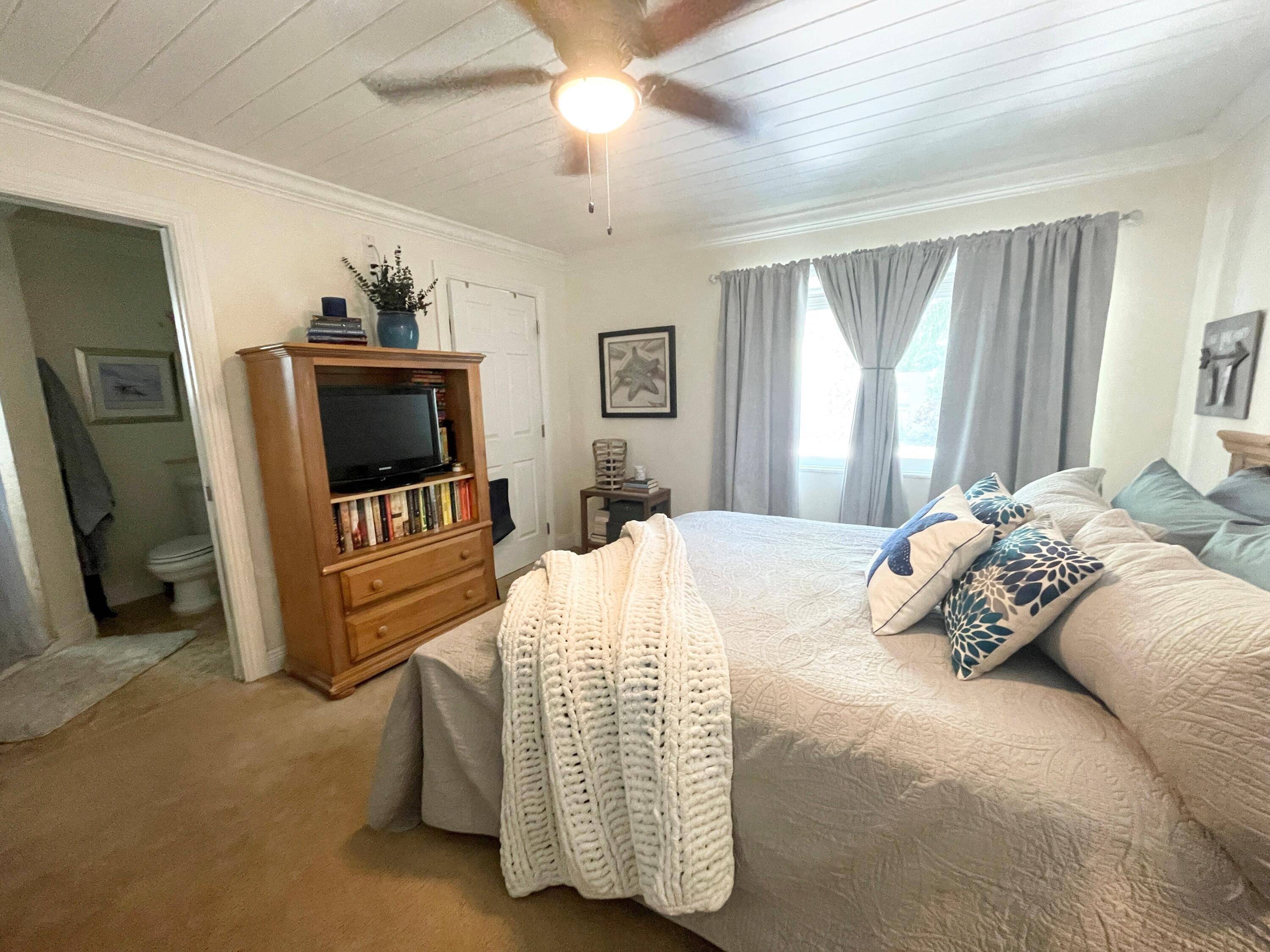Tequesta, FL 33469,403 Riverside DR