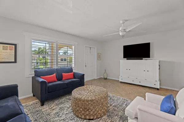 Stuart, FL 34994,2600 S Kanner HWY J9