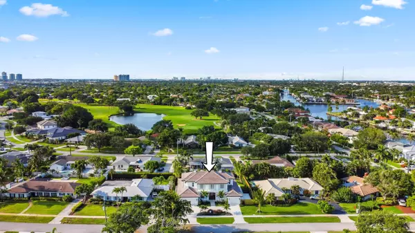 North Palm Beach, FL 33408,556 Greenway DR