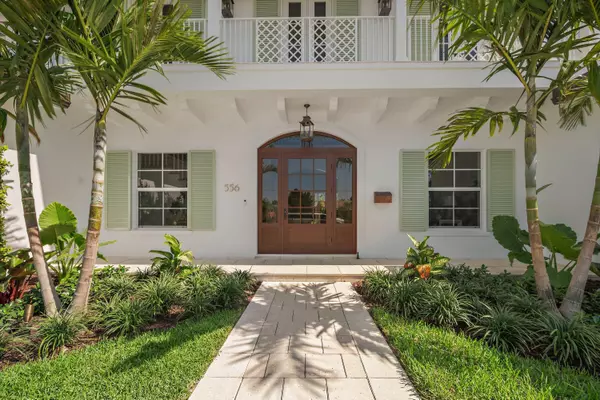 North Palm Beach, FL 33408,556 Greenway DR