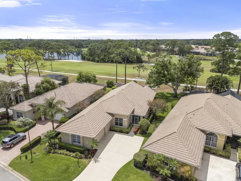 9425 Avenel LN, Port Saint Lucie, FL 34986