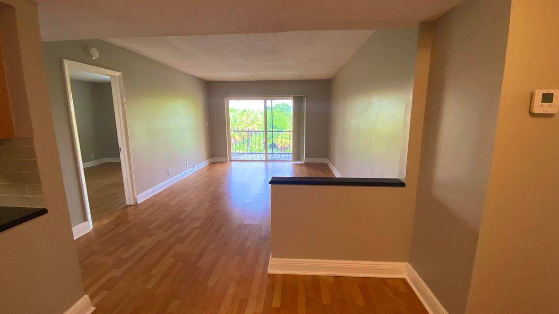 490 NW 20th ST 314, Boca Raton, FL 33431