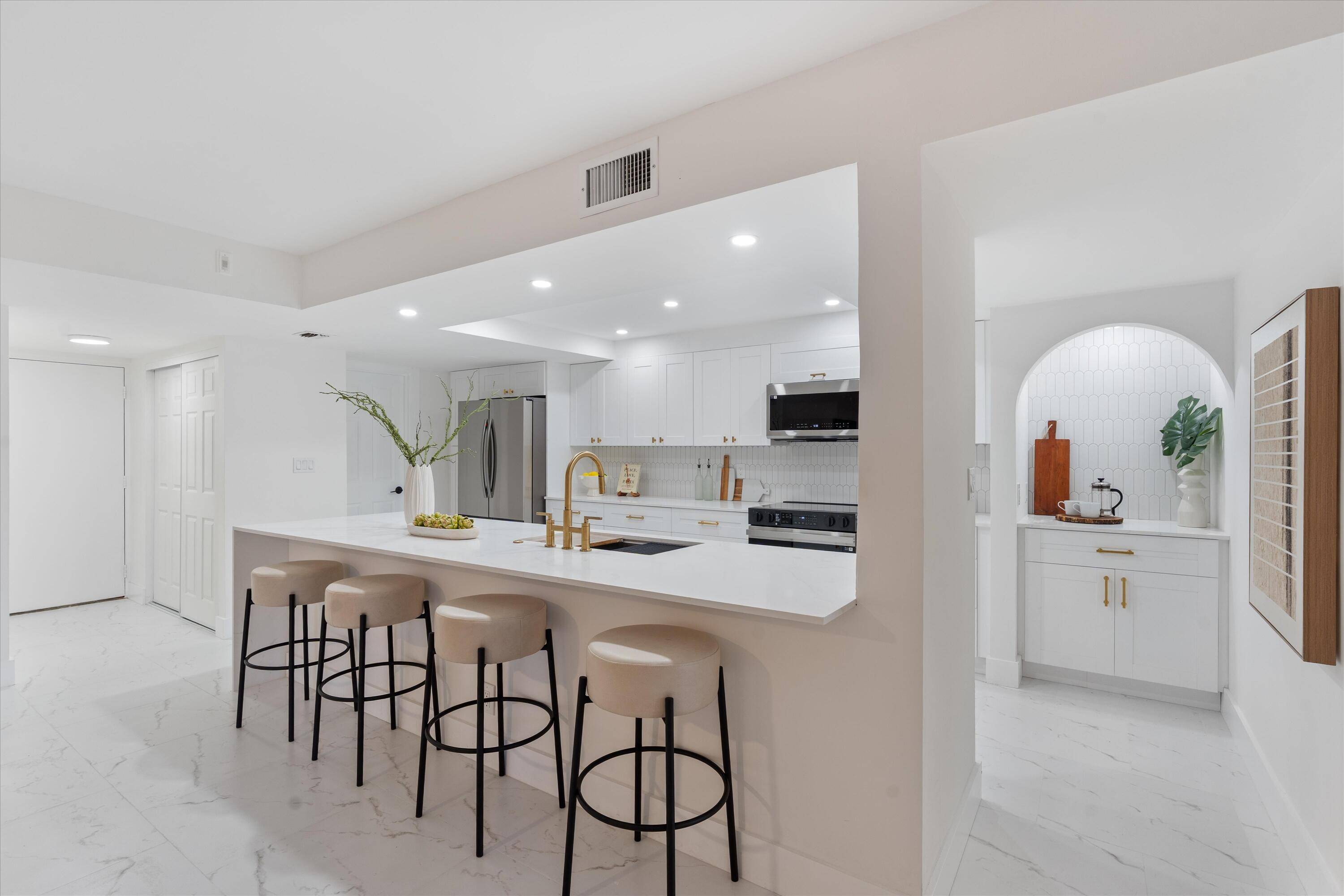 Delray Beach, FL 33444,955 Dotterel 2108 RD 2108