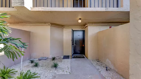 Delray Beach, FL 33444,955 Dotterel 2108 RD 2108