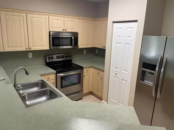 Stuart, FL 34997,5051 SE Mariner Garden CIR