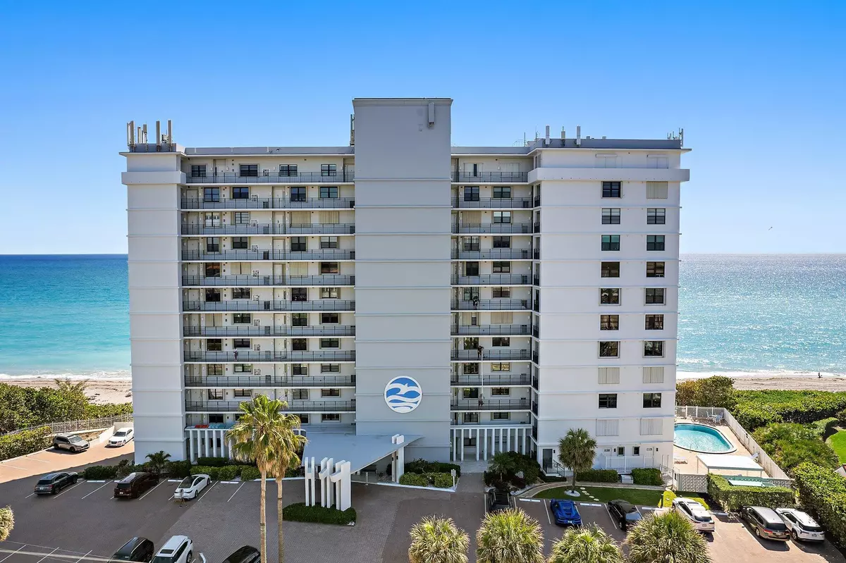 Juno Beach, FL 33408,840 Ocean DR 905
