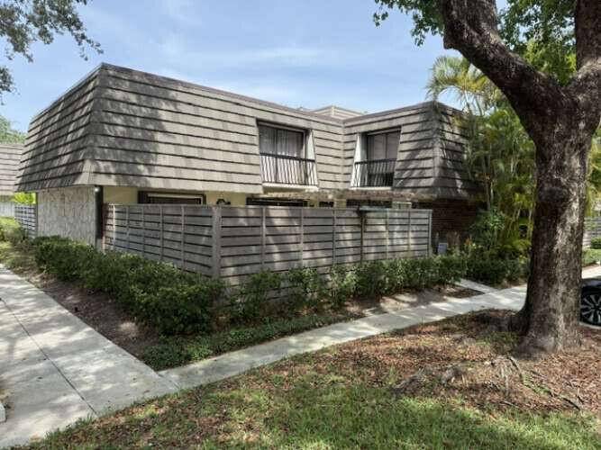 406 4th TER, Palm Beach Gardens, FL 33418