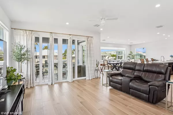 Jensen Beach, FL 34957,10751 S Ocean DR A13