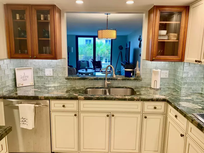 145 Ocean AVE 304, Palm Beach Shores, FL 33404