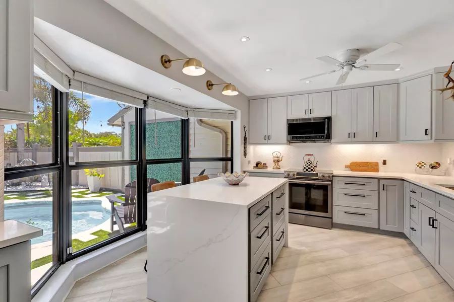 13400 Bedford Mews CT, Wellington, FL 33414