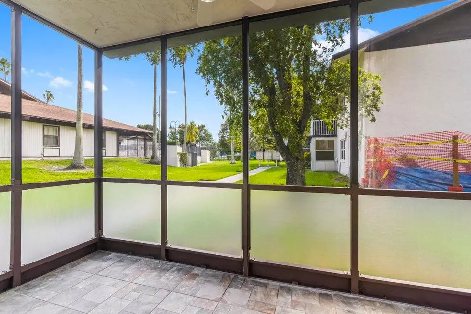 Margate, FL 33063,345 W Laurel DR 2m