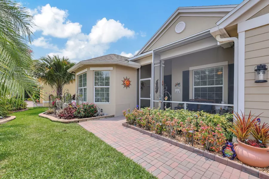 10403 SW Waterway LN, Port Saint Lucie, FL 34987