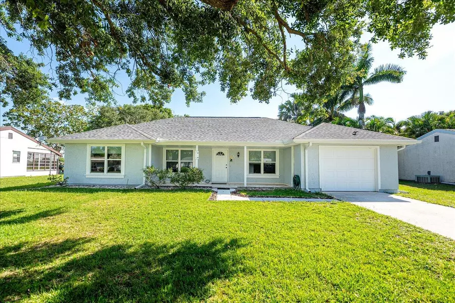 637 SW Belmont CIR, Port Saint Lucie, FL 34953