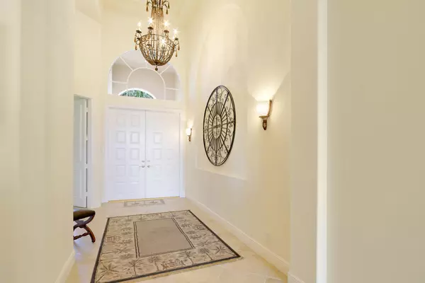 Palm Beach Gardens, FL 33410,528 Les Jardin DR
