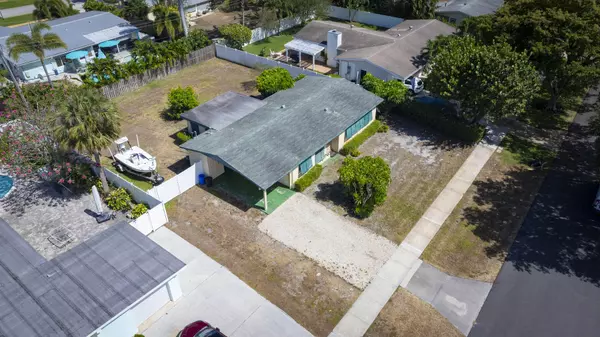 North Palm Beach, FL 33408,736 Tradewind DR