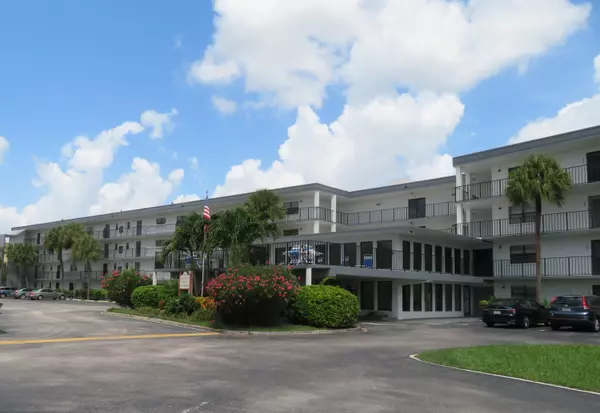 Boca Raton, FL 33428,9233 SW 8th ST 207