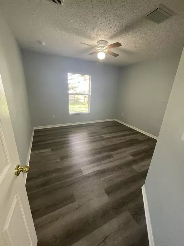 Sebastian, FL 32958,362 Columbus ST