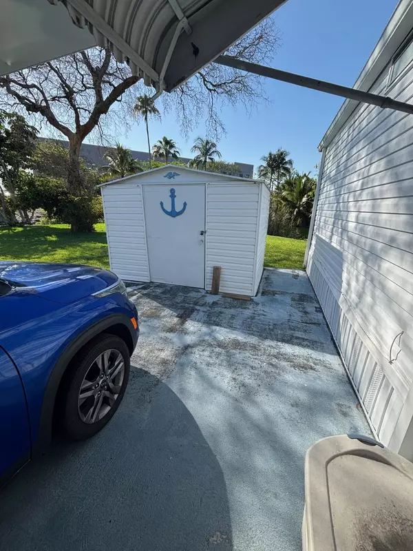 Davie, FL 33314,5381 SW 35th ST