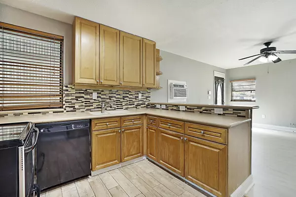 Lake Worth, FL 33463,4919 Carver ST