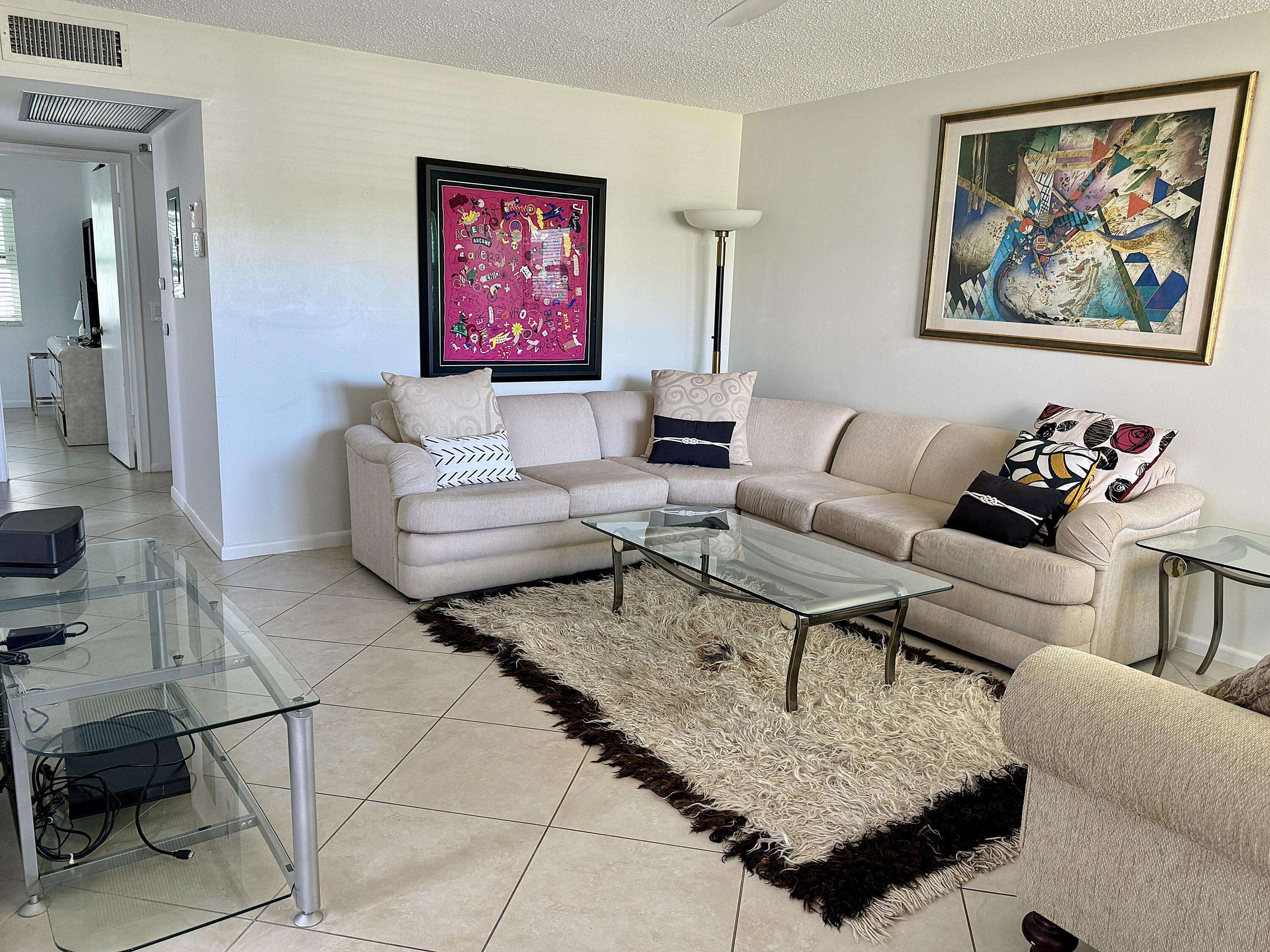 Deerfield Beach, FL 33442,316 Markham O