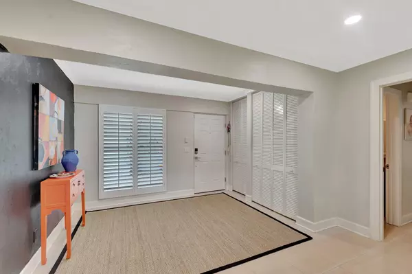 Boynton Beach, FL 33436,5 Slash Pine DR