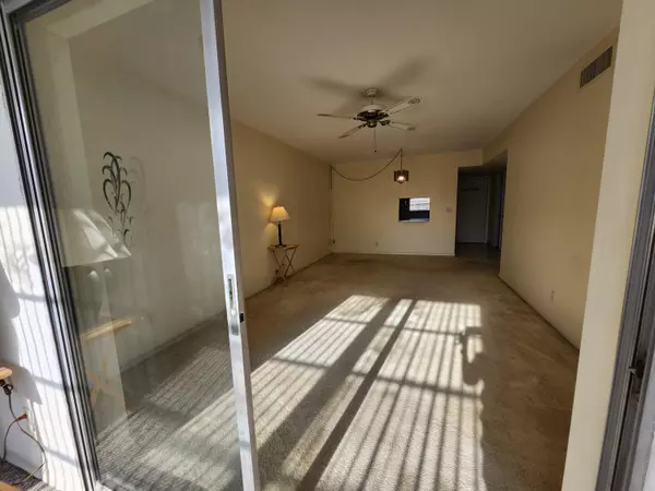 Boynton Beach, FL 33435,230 NE 26th AVE 216