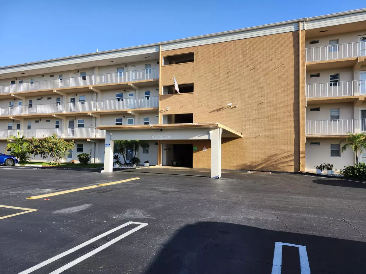 Boynton Beach, FL 33435,230 NE 26th AVE 216