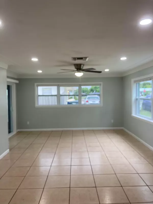 Fort Pierce, FL 34982,3510 W Lake DR