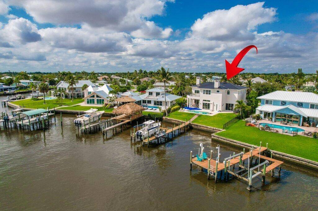 32 SW Riverway BLVD, Palm City, FL 34990