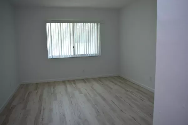 Pompano Beach, FL 33060,151 SE 6th AVE 14