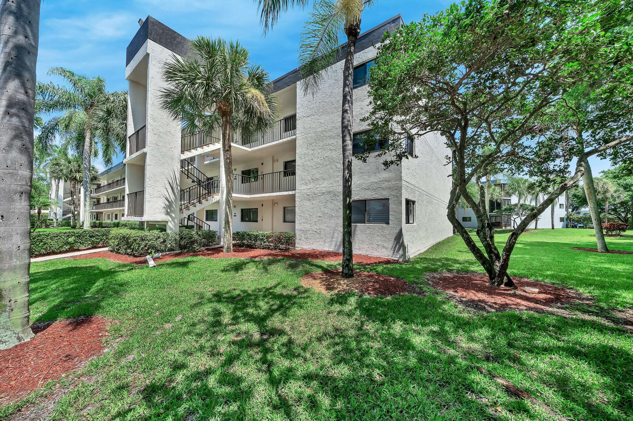 Delray Beach, FL 33484,15244 Lakes Of Delray BLVD 112
