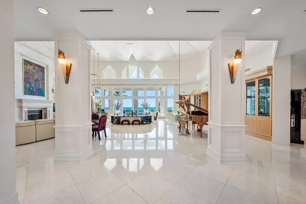 Stuart, FL 34996,3066 SE Dune DR