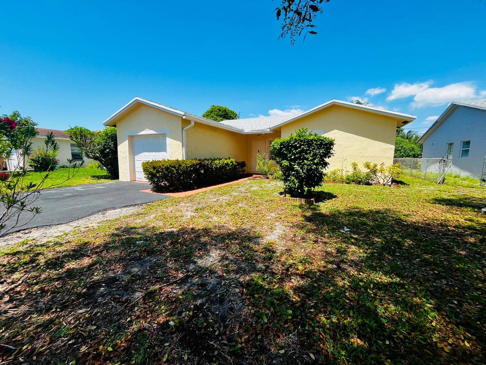 1539 SW 4th TER, Deerfield Beach, FL 33441